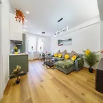 Komsi Group Apartament Genua