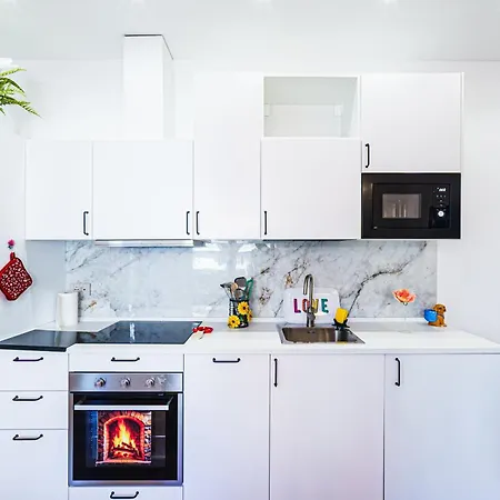 Komsi Group Apartamento